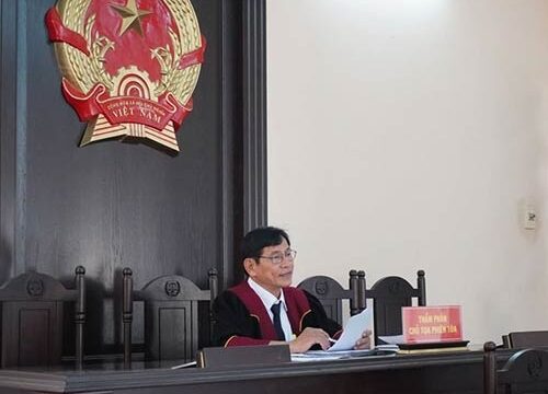 Trung cấp luật online từ xa